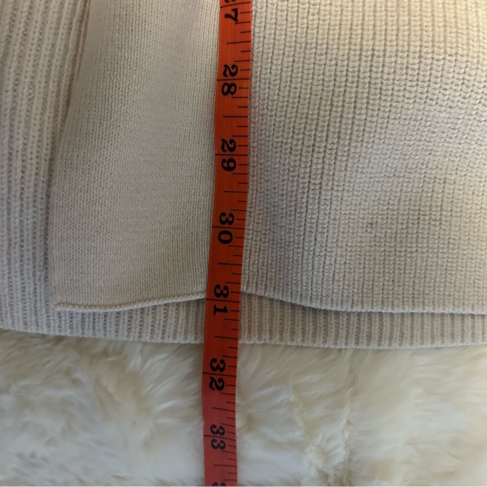 NWT Stylish Boutique Cream and Multicolor Patterned Sweater - Picture 6 of 6